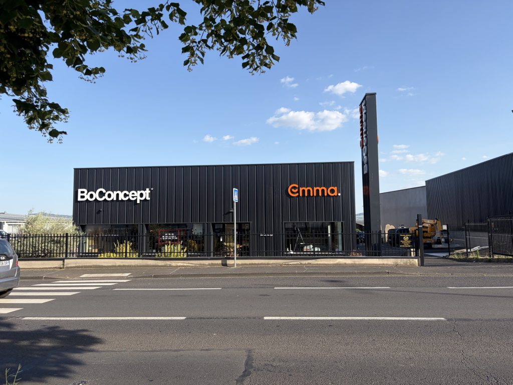 Sur l’avenue de Cournon